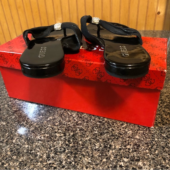 Guess Dressy Thong Sandals EUC - Picture 5 of 8